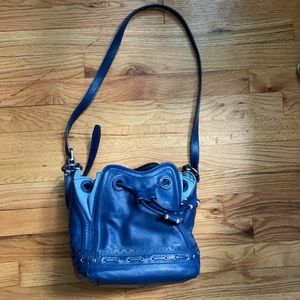 Isabella fiore bucket crossbody bag